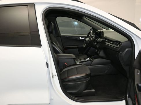 Used 2023 Ford Escape ST-Line image 26