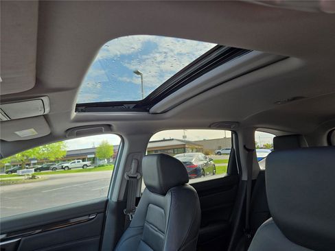 Used 2021 Honda CR-V Touring image 23