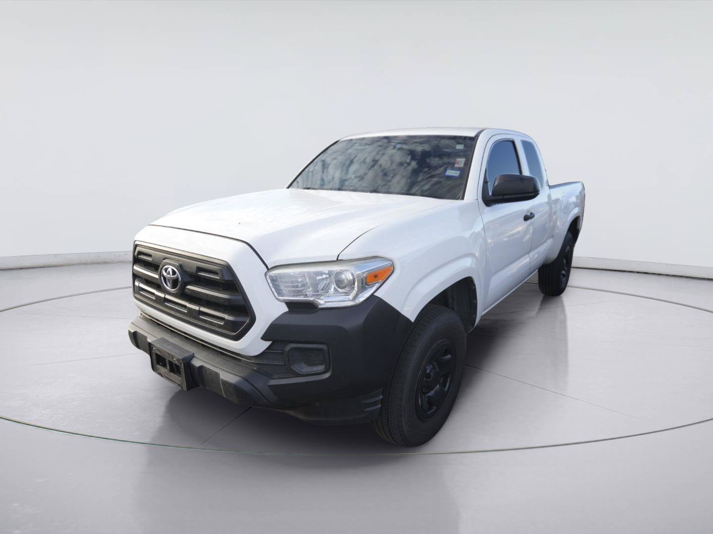 Used 2017 Toyota Tacoma SR RWD image 1