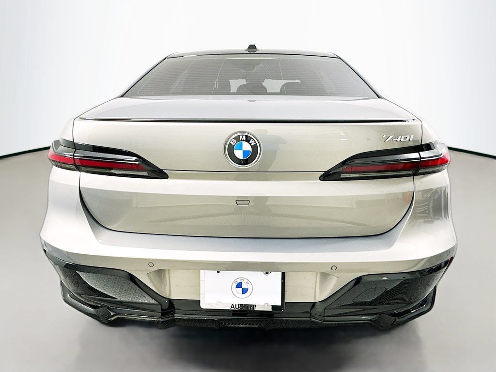 Certified 2023 BMW 740i RWD image 6
