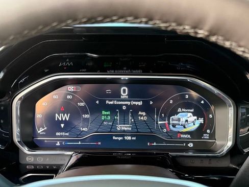 Used 2024 GMC Sierra 2500 SLT w/ SLT Premium Package image 17