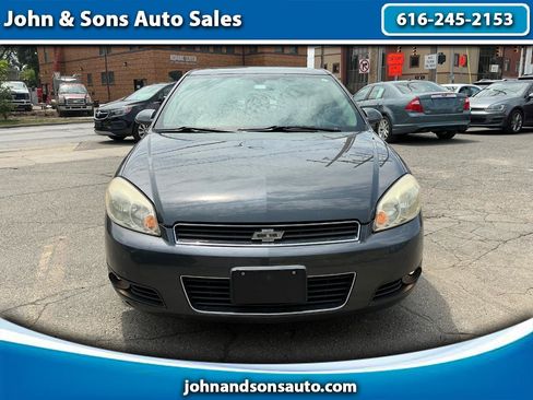 Used 2011 Chevrolet Impala LT FWD image 1