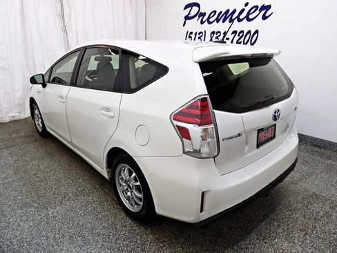 Used 2015 Toyota Prius V Four FWD image 4