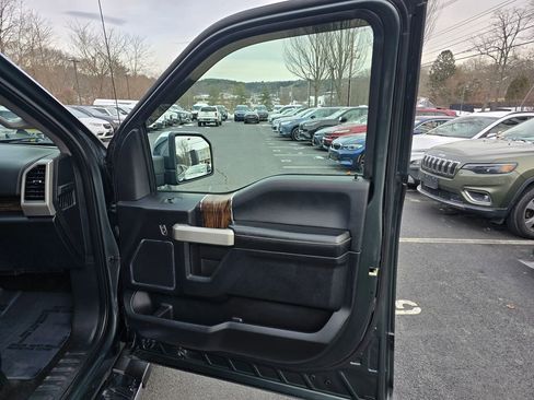 Used 2018 Ford F150 Lariat w/ Equipment Group 502A Luxury image 28