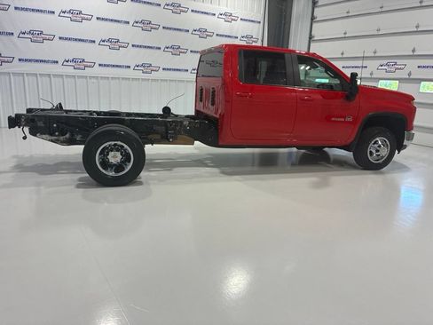 Used 2024 Chevrolet Silverado 3500 LT w/ Convenience Package AWD/4WD image 5