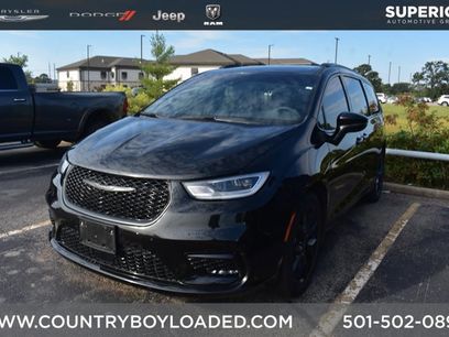 Used 2023 Chrysler Pacifica Touring-L w/ S Appearance Package
