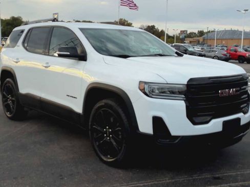 Certified 2023 GMC Acadia SLE w/ Driver Convenience Package image 8