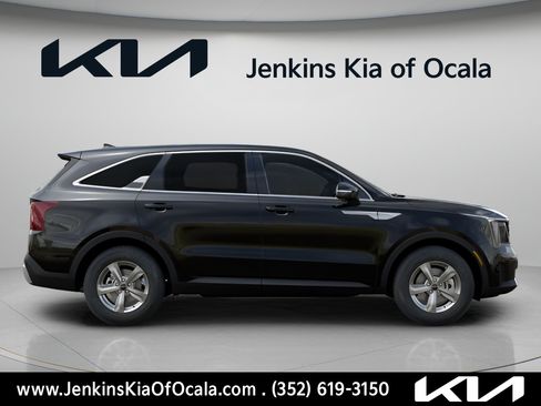 New 2026 Kia Sorento LX FWD image 2