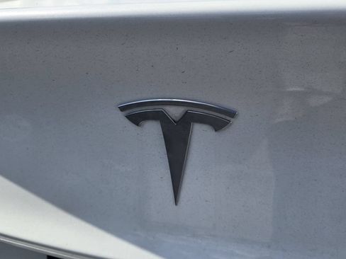 Used 2023 Tesla Model 3 Standard Range RWD image 9