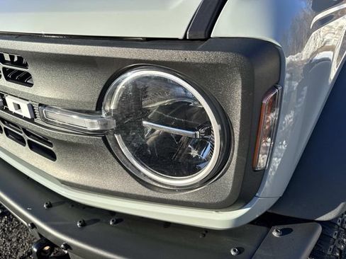 Used 2021 Ford Bronco Black Diamond w/ Sasquatch Package image 10