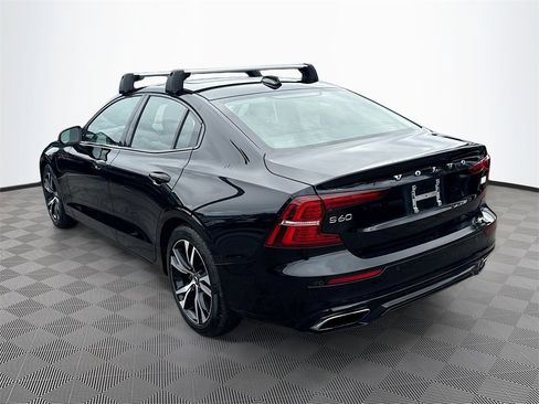 Used 2022 Volvo S60 T8 Inscription image 8