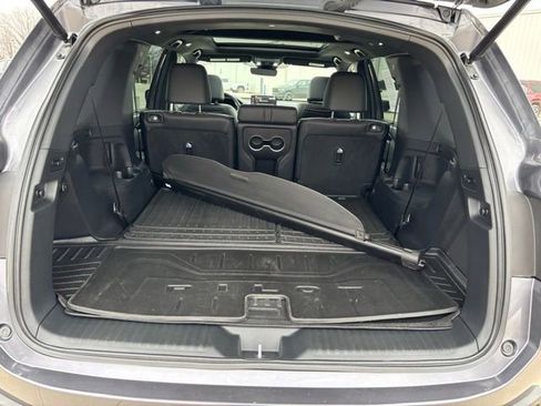Used 2025 Honda Pilot Black Edition image 25