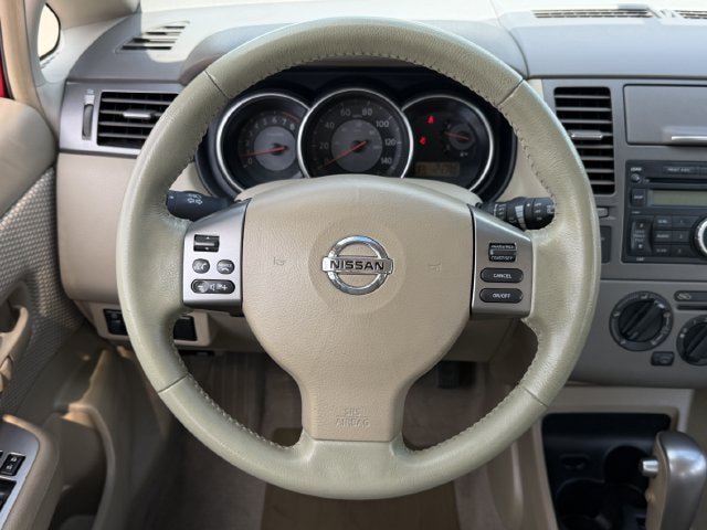 Used 2007 Nissan Versa Hatchback w/ Convenience Pkg FWD image 12