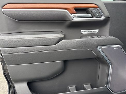 Used 2023 GMC Sierra 1500 Denali w/ Denali Reserve Package image 20