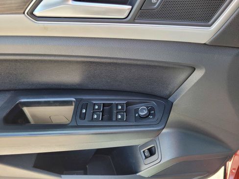 Used 2018 Volkswagen Atlas SE FWD image 23