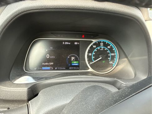 Used 2019 Nissan Leaf SL w/ SL Technology Package FWD image 6