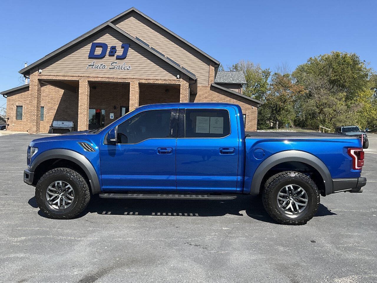Used 2017 Ford F150 Raptor w/ Equipment Group 802A Luxury AWD/4WD image 2