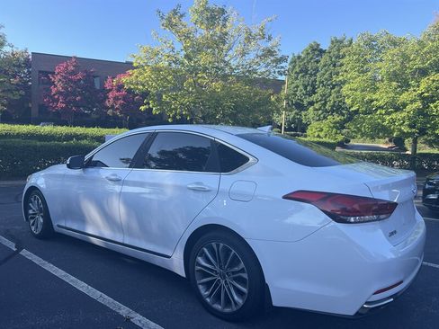 Used 2016 Hyundai Genesis 3.8 AWD/4WD image 9
