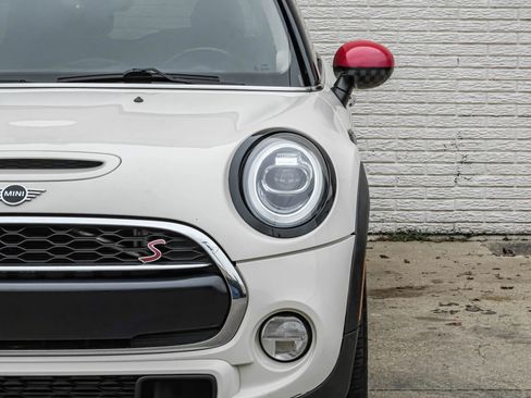 Used 2019 MINI Cooper S w/ Premium Package image 39