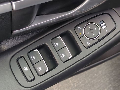 Certified 2025 Hyundai Sonata SE FWD image 16