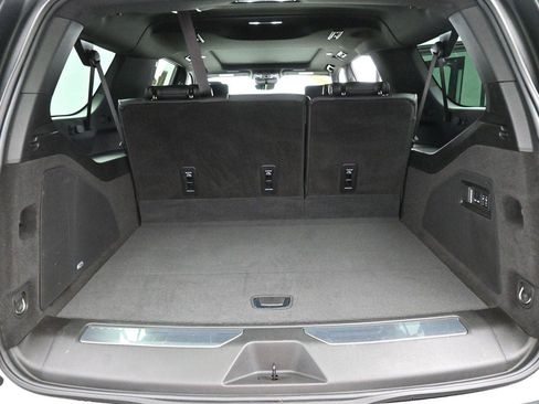 Certified 2024 Cadillac Escalade ESV Premium Luxury w/ Performance Package AWD/4WD image 10