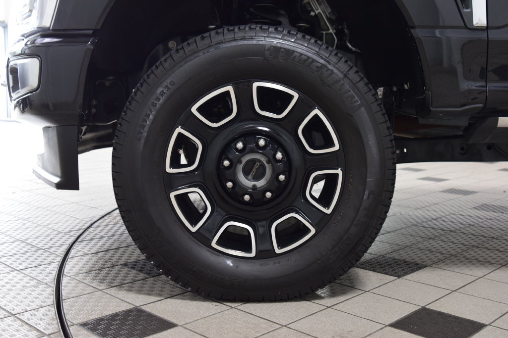 Used 2024 Ford F350 Platinum w/ FX4 Off-Road Package AWD/4WD image 27