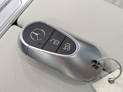 New 2026 Mercedes-Benz GLC 300 4MATIC image 29