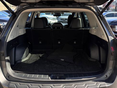 Used 2020 Subaru Forester Limited image 8