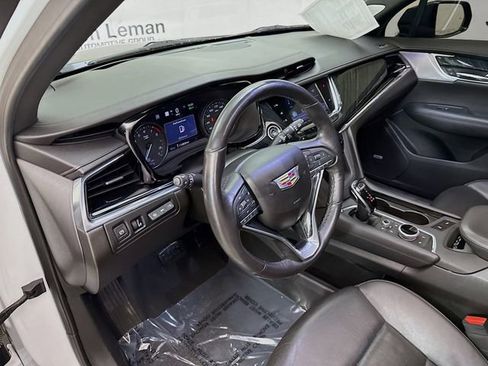 Used 2020 Cadillac XT6 Premium Luxury image 11