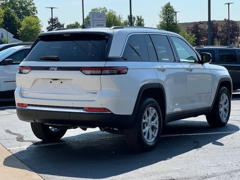Used 2023 Jeep Grand Cherokee Limited w/ Luxury Tech Group II AWD/4WD image 52