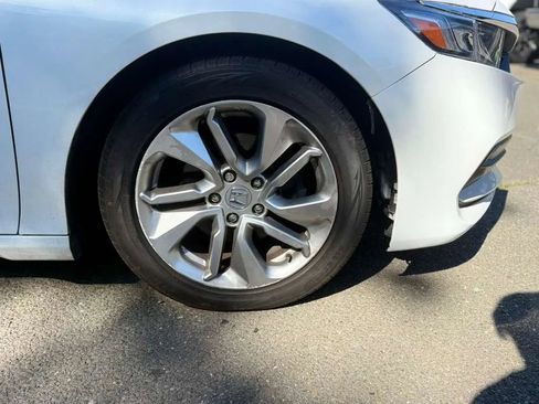 Used 2018 Honda Accord LX image 19