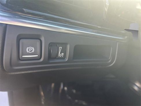 Used 2023 Cadillac XT5 Premium Luxury image 16