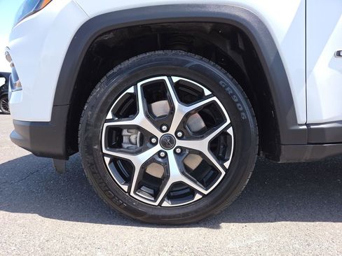 Used 2025 Jeep Compass Limited AWD/4WD image 23