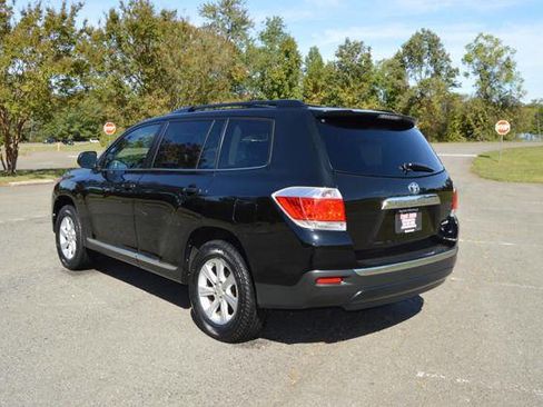 Used 2012 Toyota Highlander AWD image 6