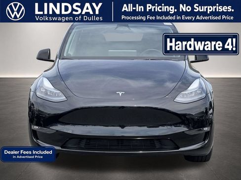 Used 2024 Tesla Model Y Long Range AWD/4WD image 3