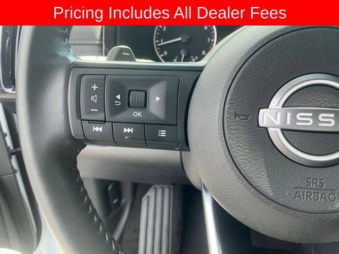 Used 2025 Nissan Pathfinder SV FWD image 13