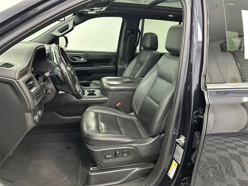 Used 2022 Chevrolet Tahoe LT w/ LT Signature Plus Package image 9