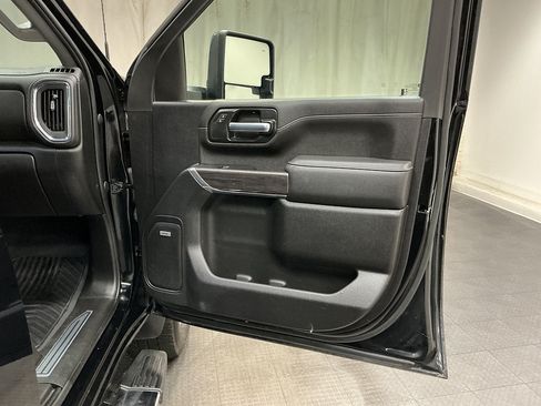 Used 2022 Chevrolet Silverado 2500 LTZ w/ Z71 Chrome Sport Edition AWD/4WD image 40