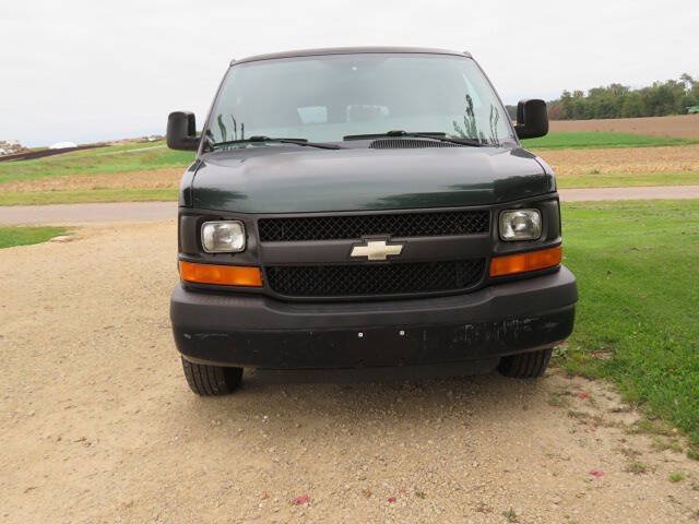 Used 2012 Chevrolet Express 1500 LS RWD image 2
