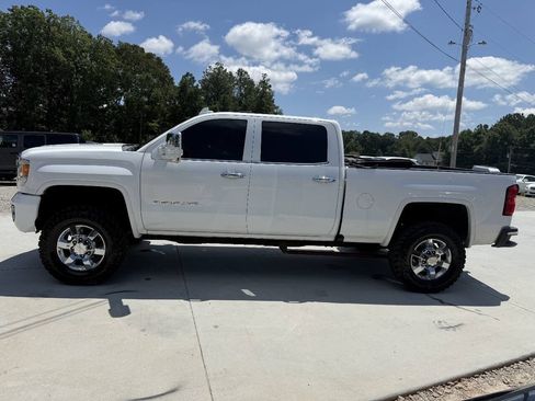 Used 2016 GMC Sierra 3500 Denali w/ Duramax Plus Package AWD/4WD image 4