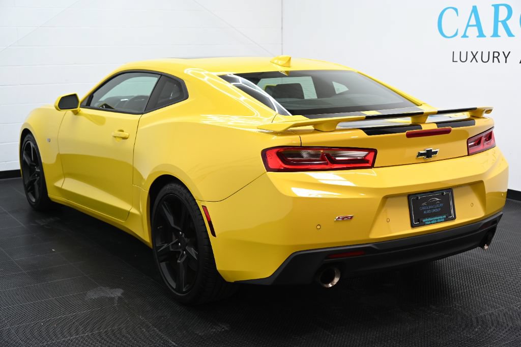 Used 2018 Chevrolet Camaro SS RWD image 5