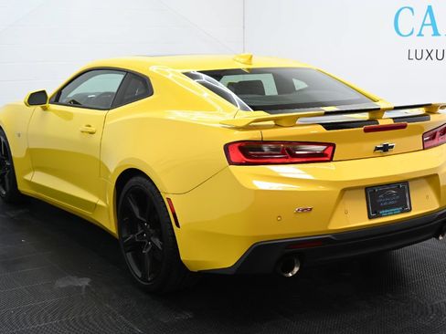 Used 2018 Chevrolet Camaro SS RWD image 5
