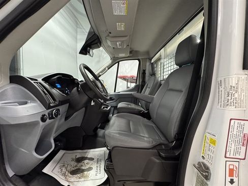Used 2019 Ford Transit 250 138 RWD image 10