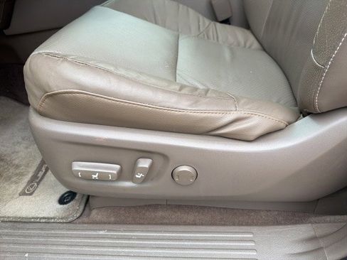 Used 2016 Lexus GX 460 image 9