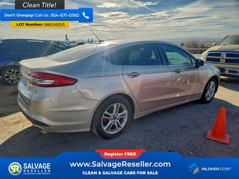 Used 2018 Ford Fusion SE w/ Fusion SE Technology Package image 4