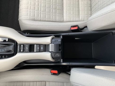 Used 2023 Honda HR-V LX image 29