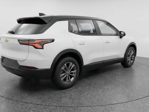Used 2025 Chevrolet Equinox LT FWD image 9