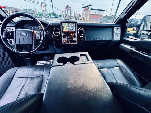 Used 2014 Ford F250 Lariat w/ Chrome Package image 23
