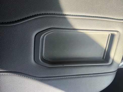 Used 2021 Chevrolet Silverado 1500 LT Trail Boss w/ Convenience Package II AWD/4WD image 23