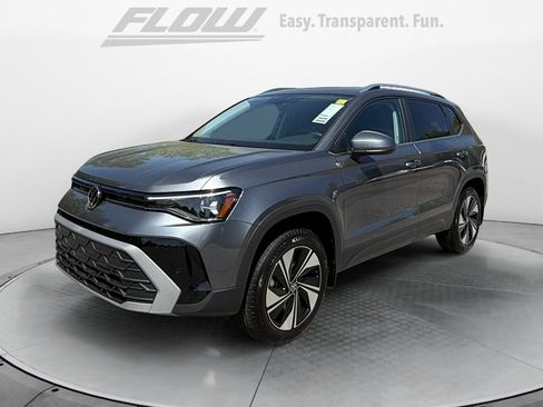 New 2026 Volkswagen Taos SE AWD/4WD image 3
